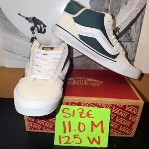 Vans Knu Mid sz 11.0 men’s 12.5 Women’s